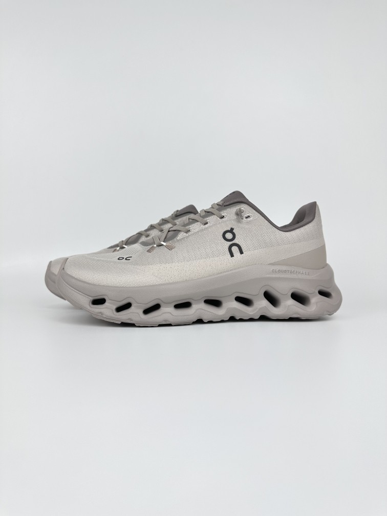On Running Shoes-4
